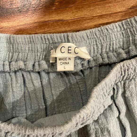 TCEC Off‎ Shoulder Shirt - Picture 5 of 5